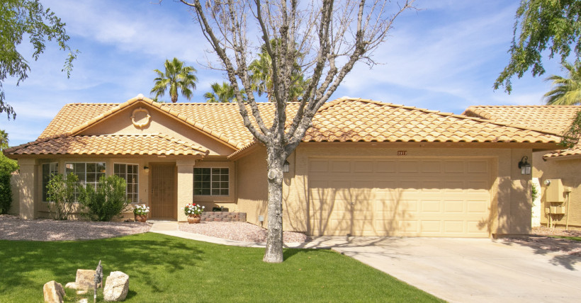 2372 W Redwood Dr. Chandler, AZ 85248 - Waters Edge at Ocotillo | Amy Jones Group  